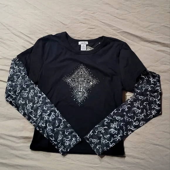 rue 21 black shirt